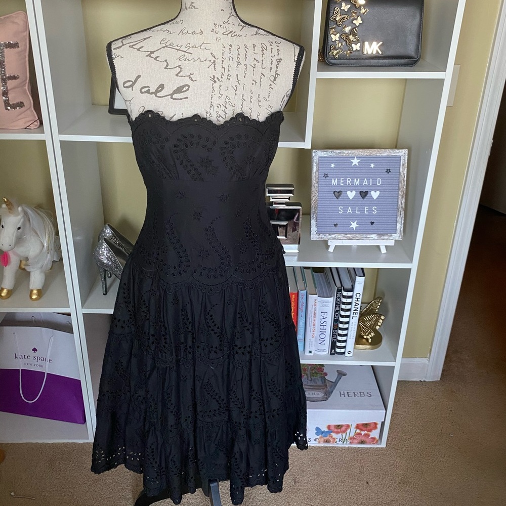BCBGMaxAzria Black Strapless Midi Dress